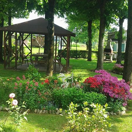 Bareggio B&B Le Camelie מראה חיצוני תמונה