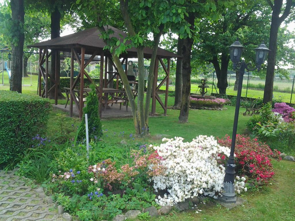 Bareggio B&B Le Camelie מראה חיצוני תמונה